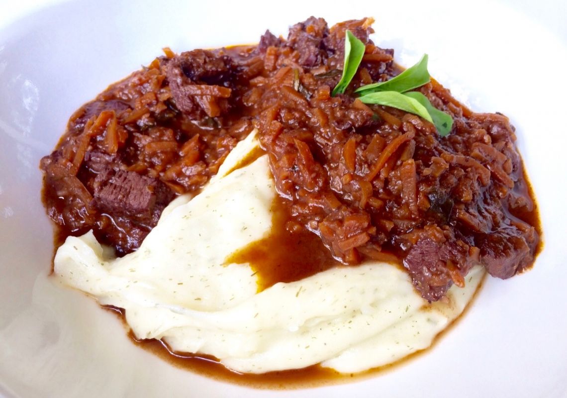 Beef in Red Wine Sauce Recipe