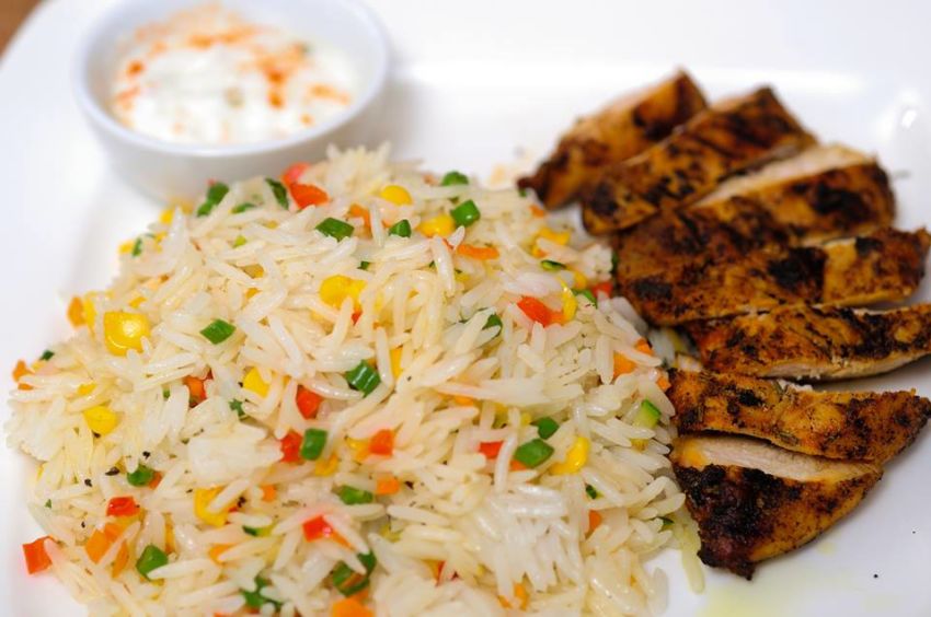 Grilled chicken with vegetable rice