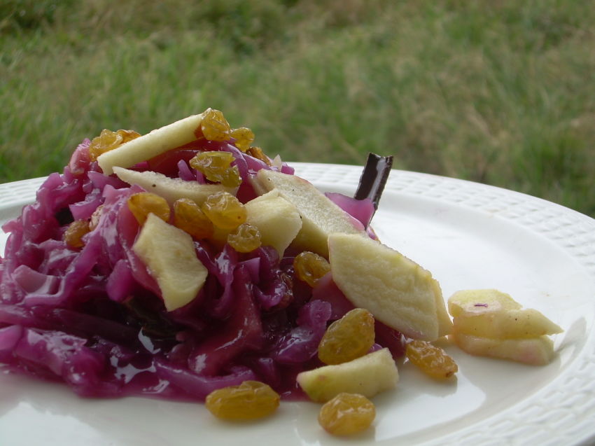 Red Cabbage with Raisins and Apple
