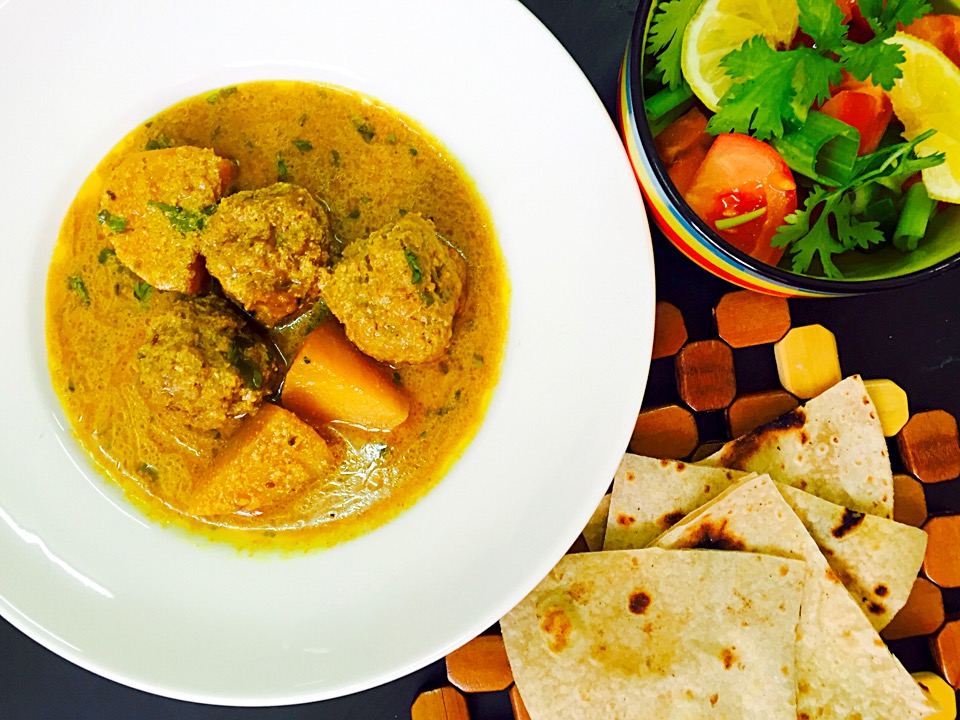 Meat ball curry with potatoes (Kofta Recipe)