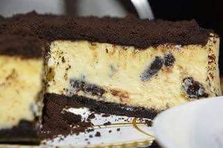 Giant OREO Cheesecake