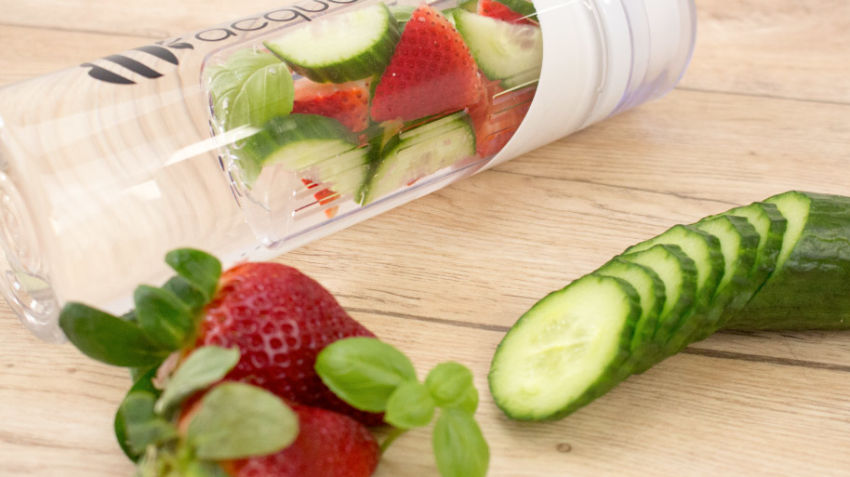 cucumber and strawberry water