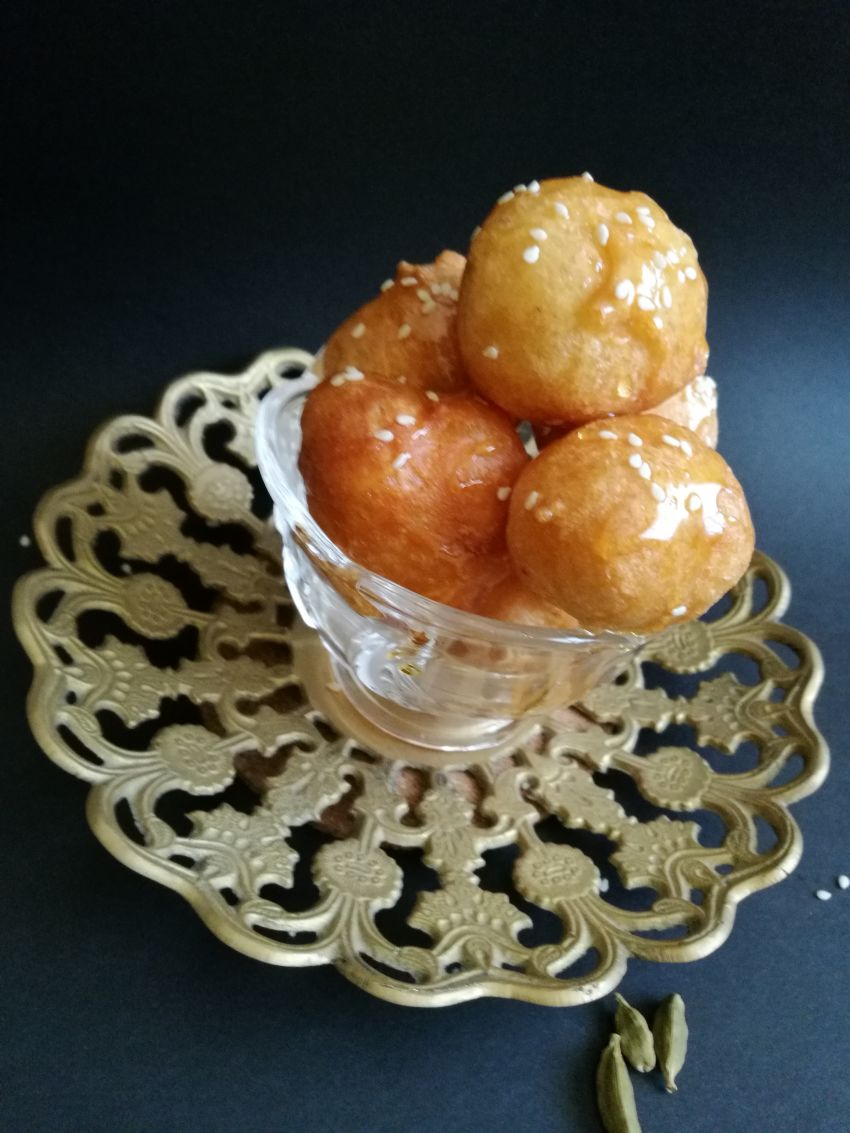 Luqaimat  ( Sweet Dumplings)