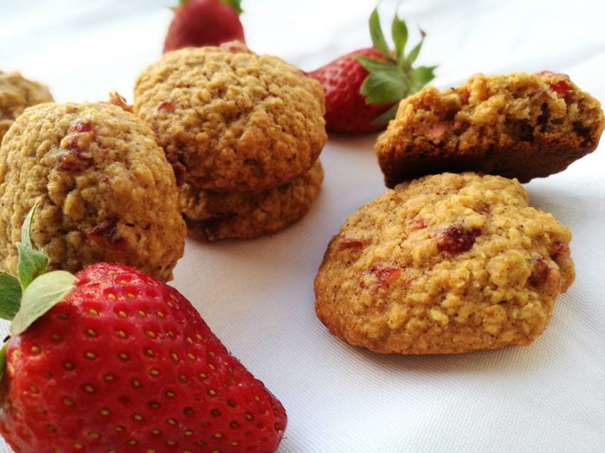 Strawberry-Cinnamon oatmeal cookies