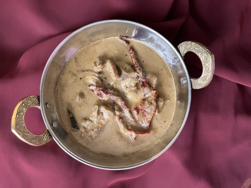 Rezala (Awadhi mutton gravy)