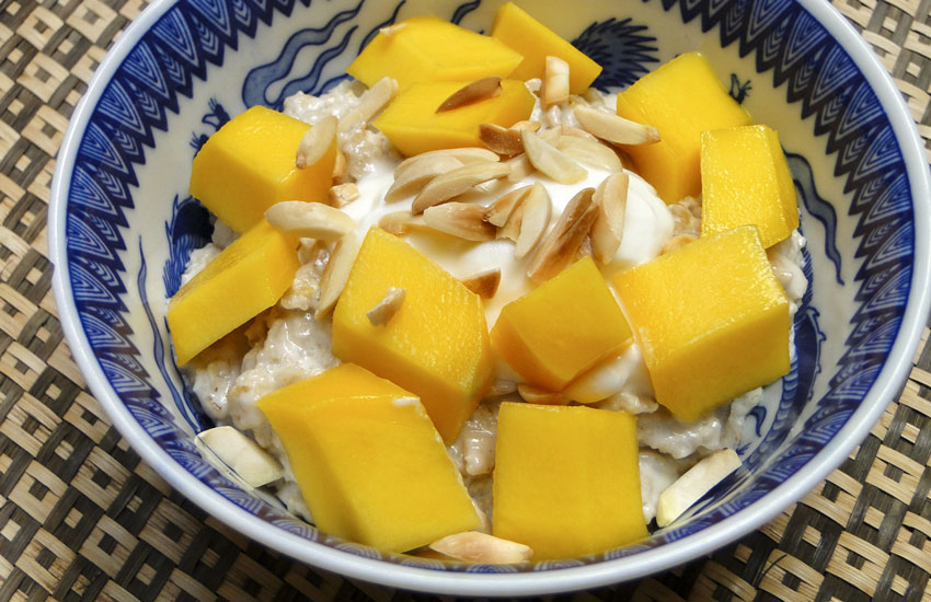 Coconut Oatmeal With Mangos