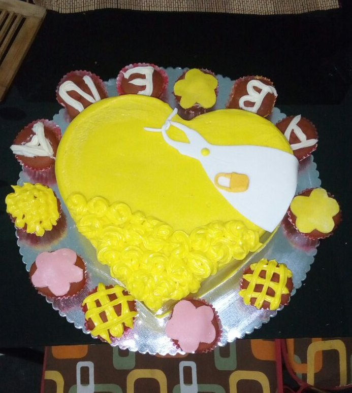Yellow lover bridal shower cake